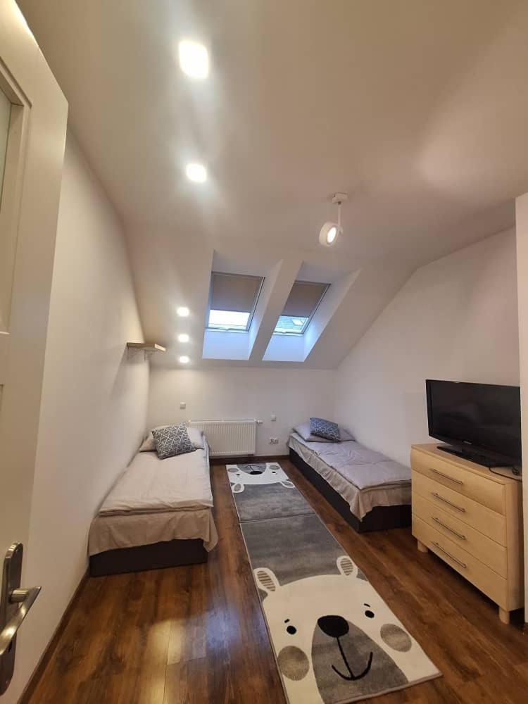 Villa Varzob Varsavia Esterno foto