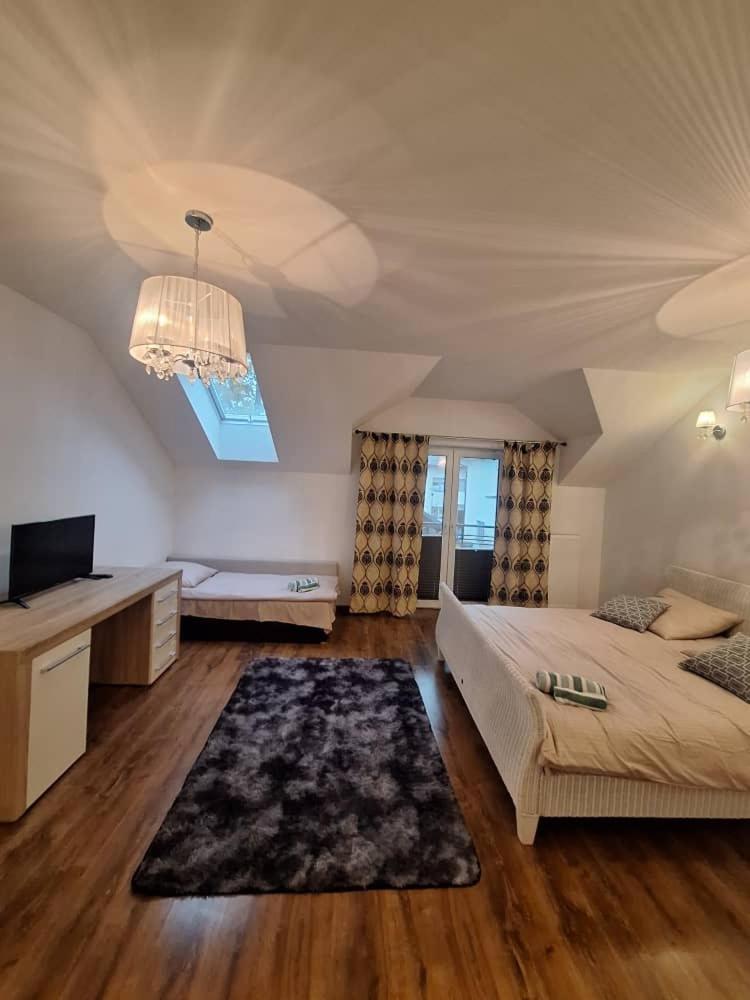 Villa Varzob Varsavia Esterno foto