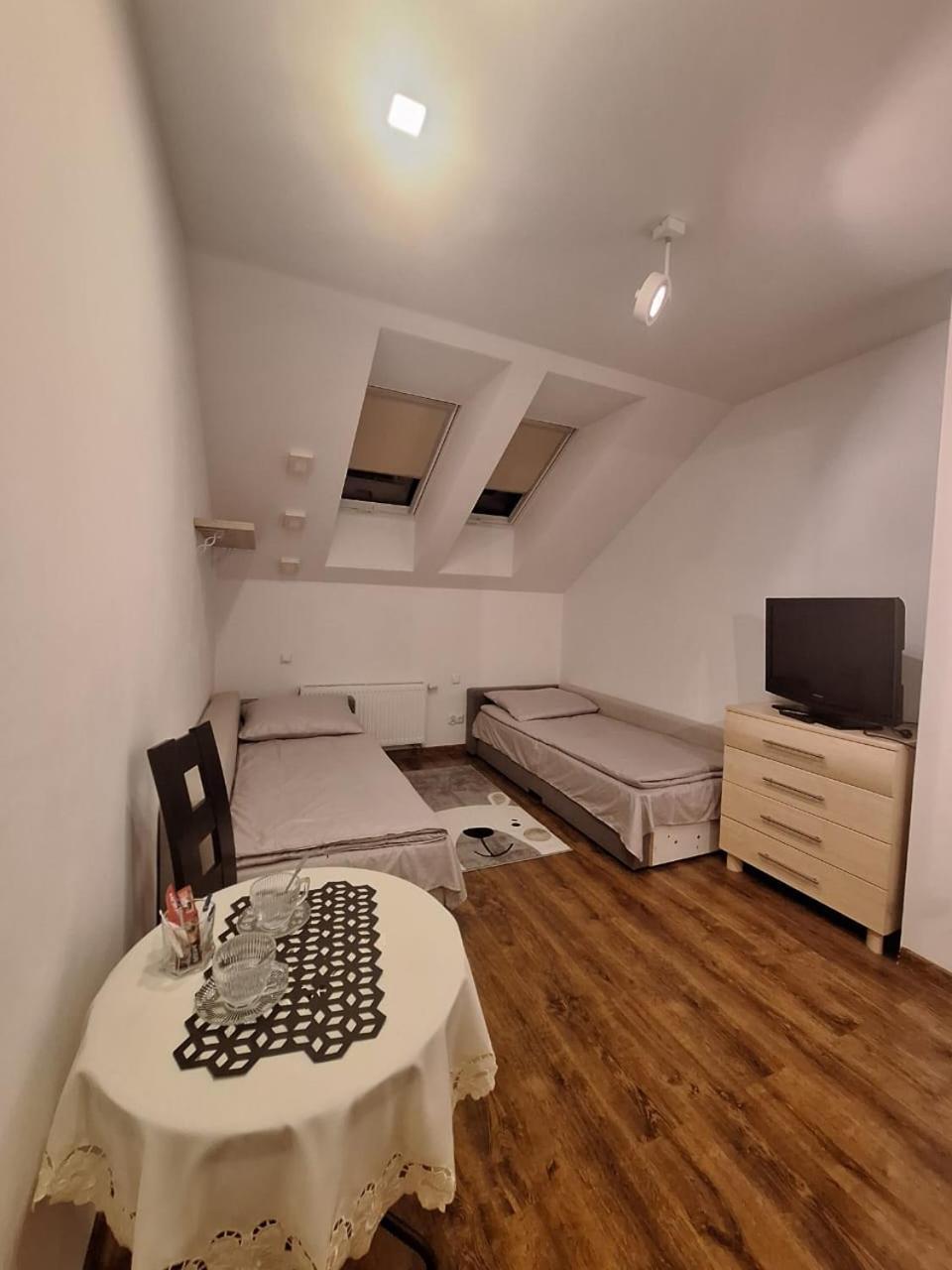 Villa Varzob Varsavia Esterno foto