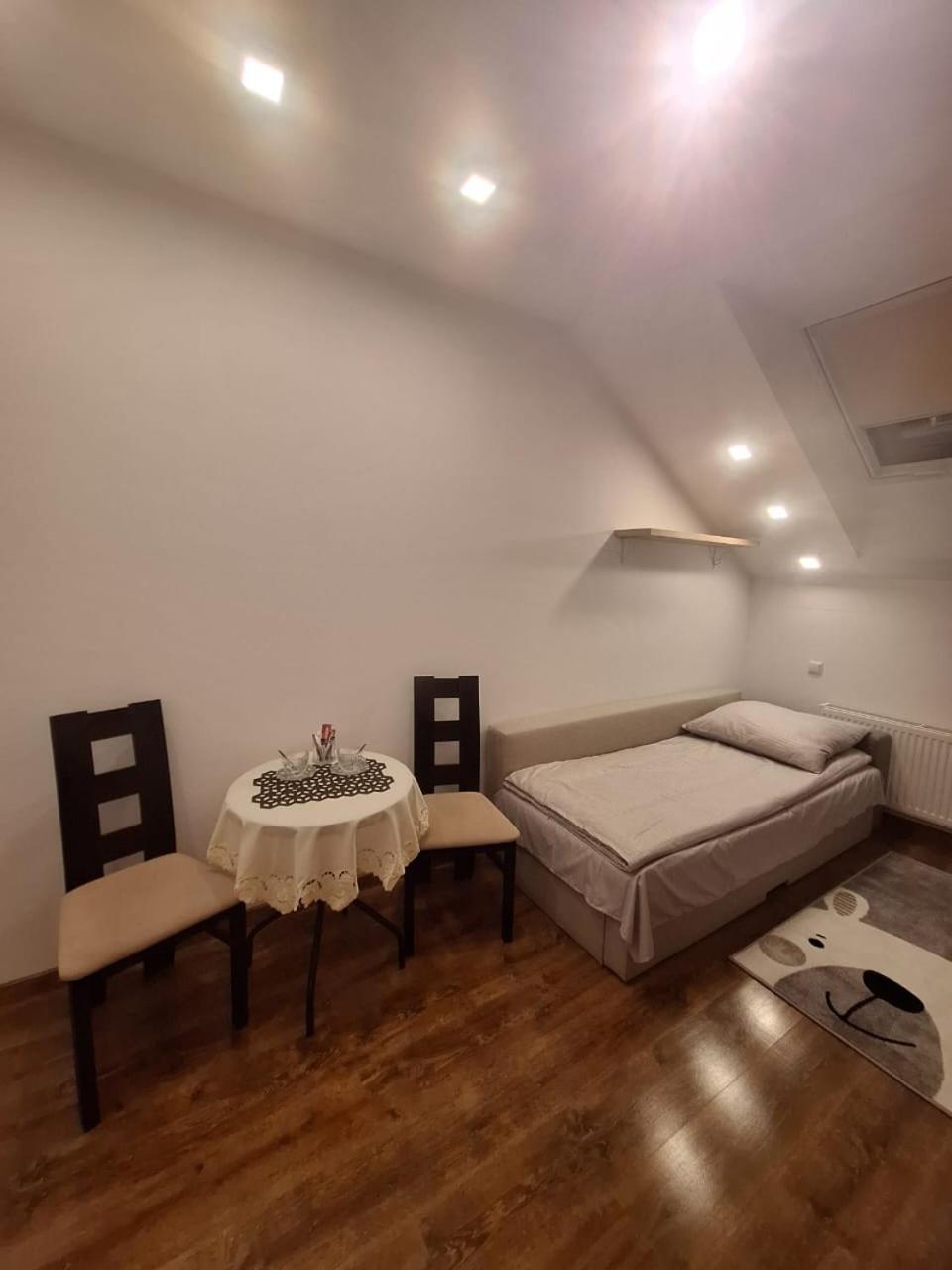 Villa Varzob Varsavia Esterno foto