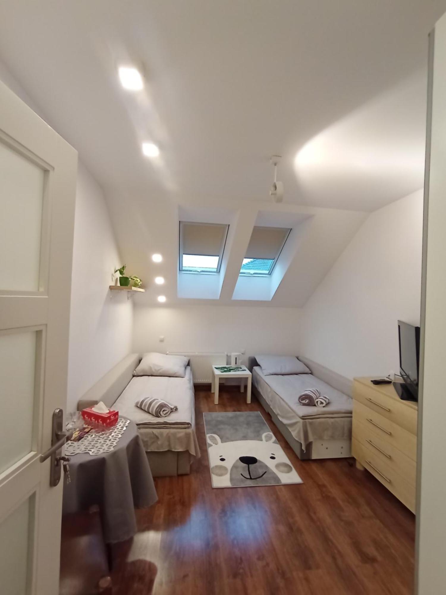 Villa Varzob Varsavia Esterno foto