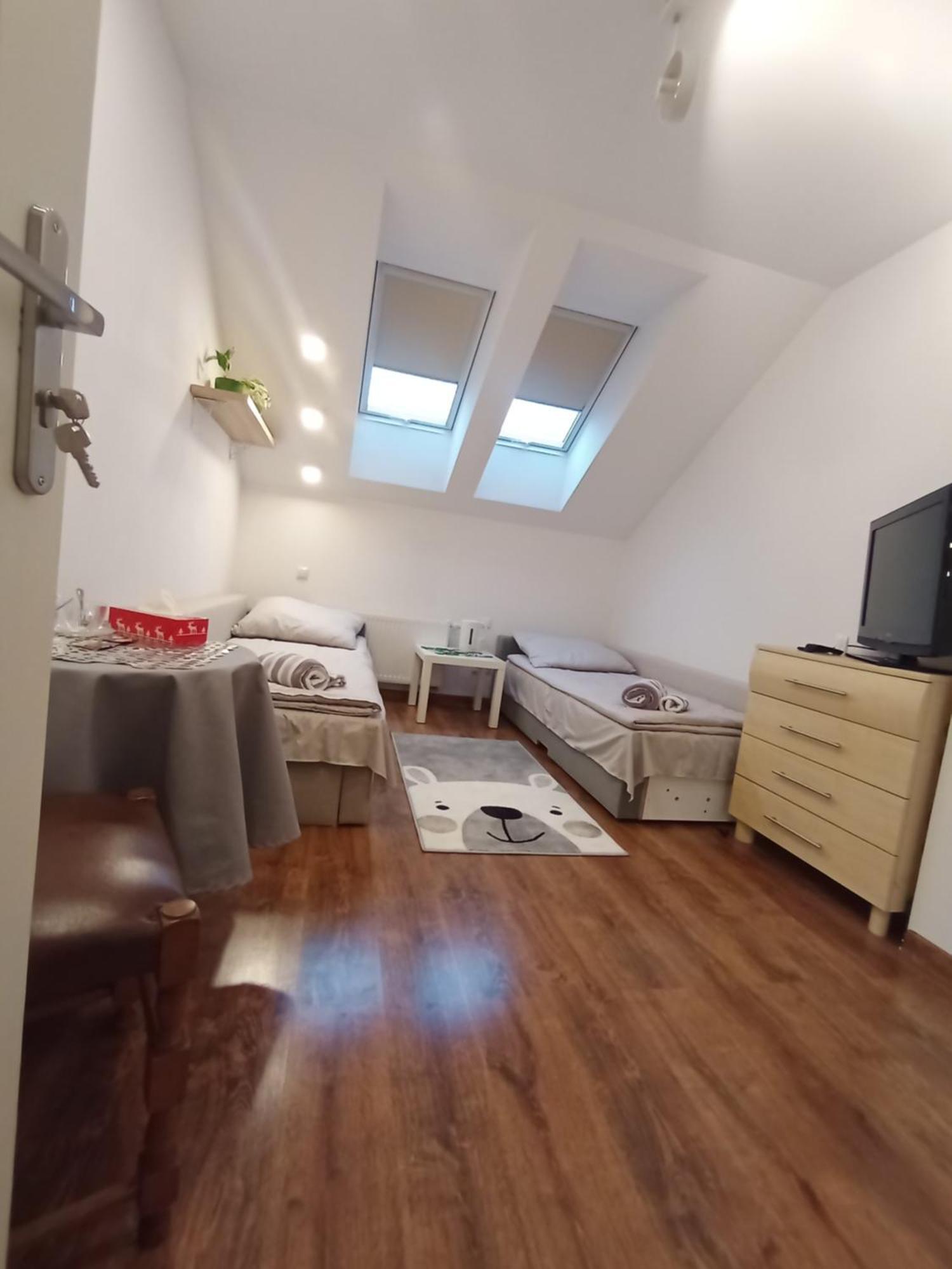 Villa Varzob Varsavia Esterno foto