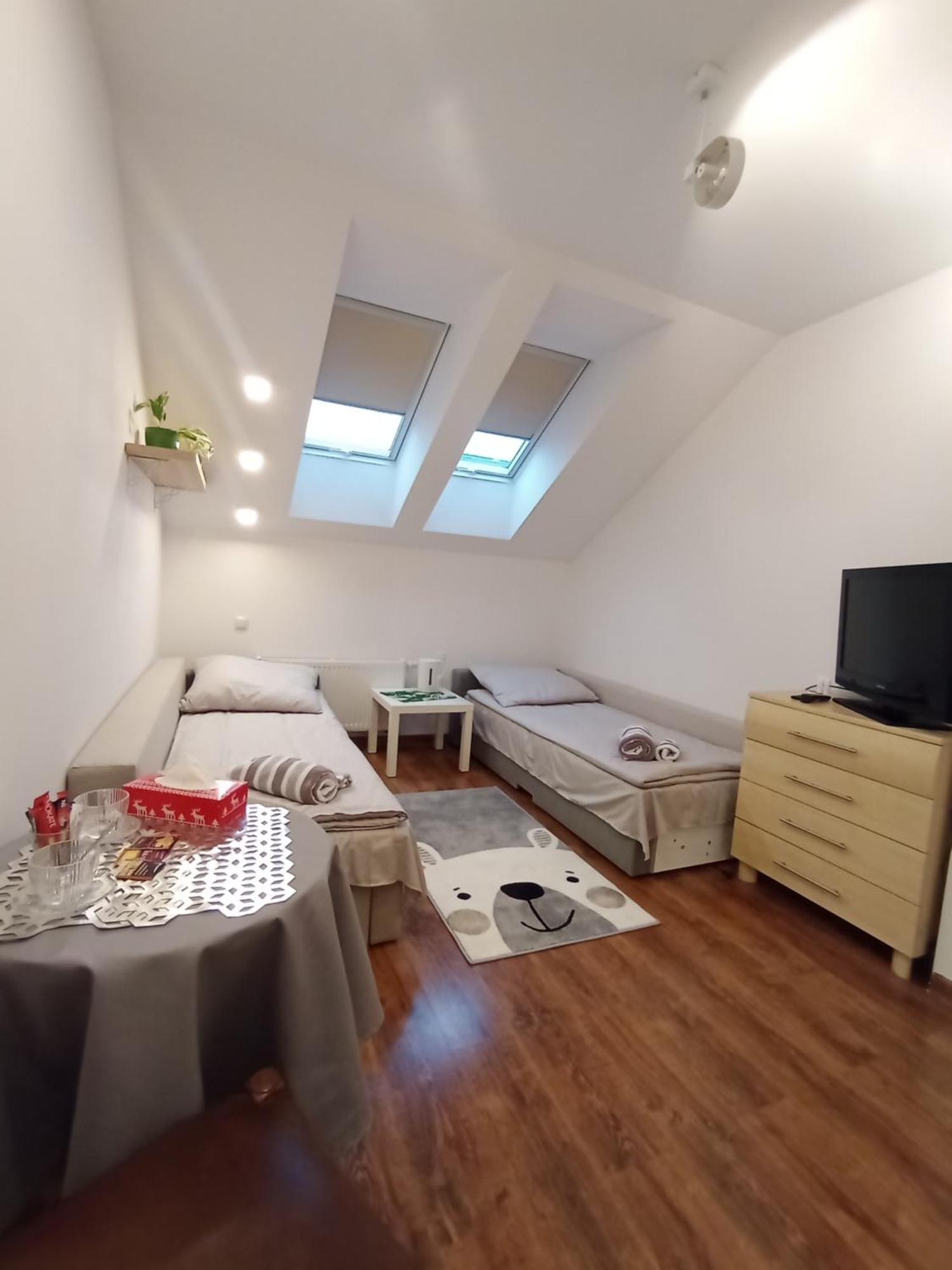Villa Varzob Varsavia Esterno foto