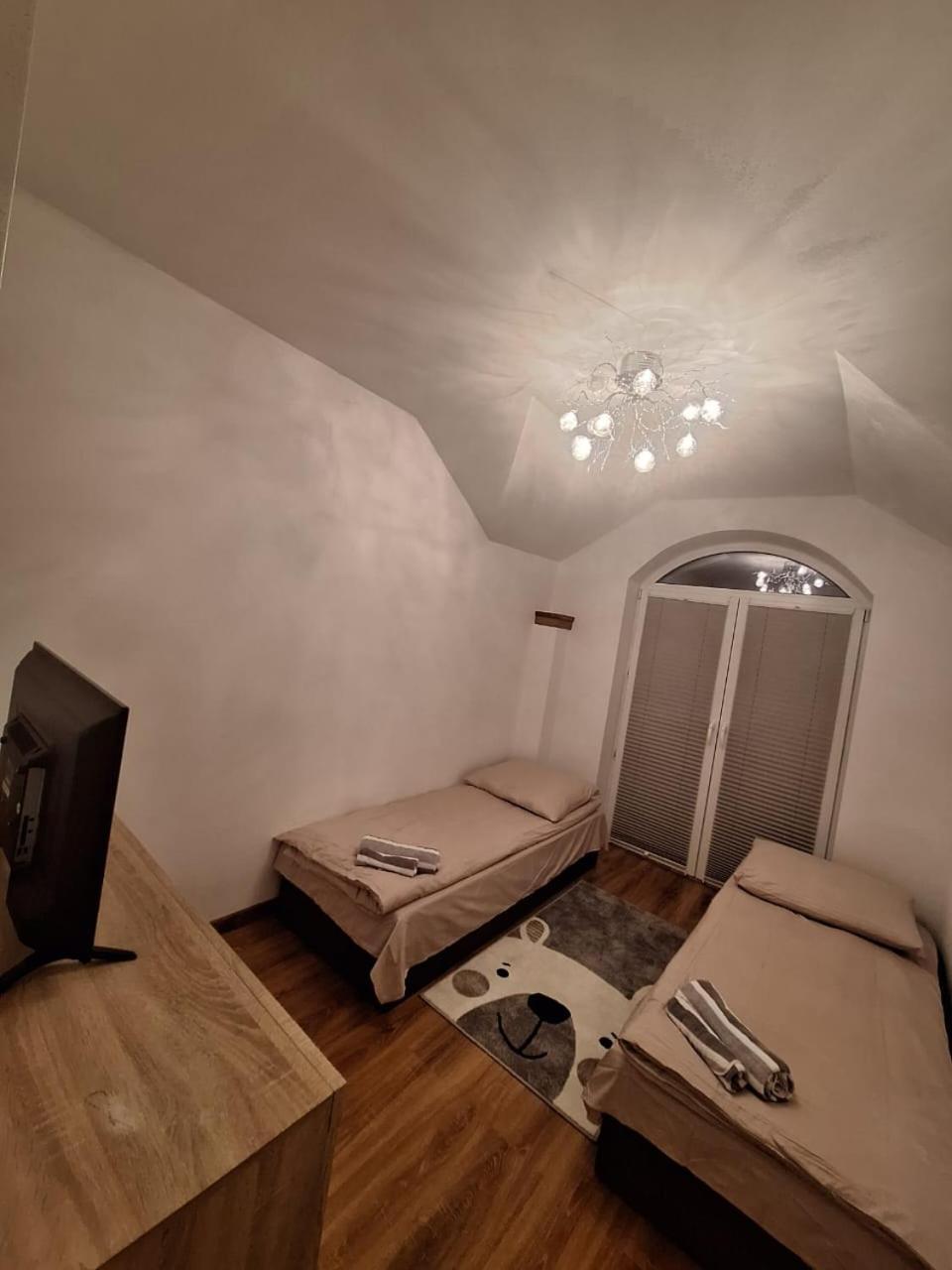 Villa Varzob Varsavia Esterno foto